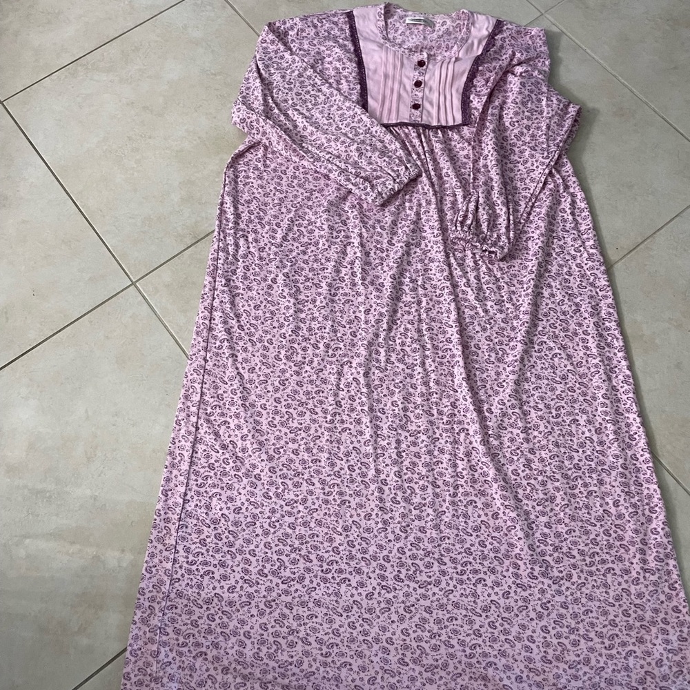 NWOT HOMEGOWN  SLEEP GOWN MAXI